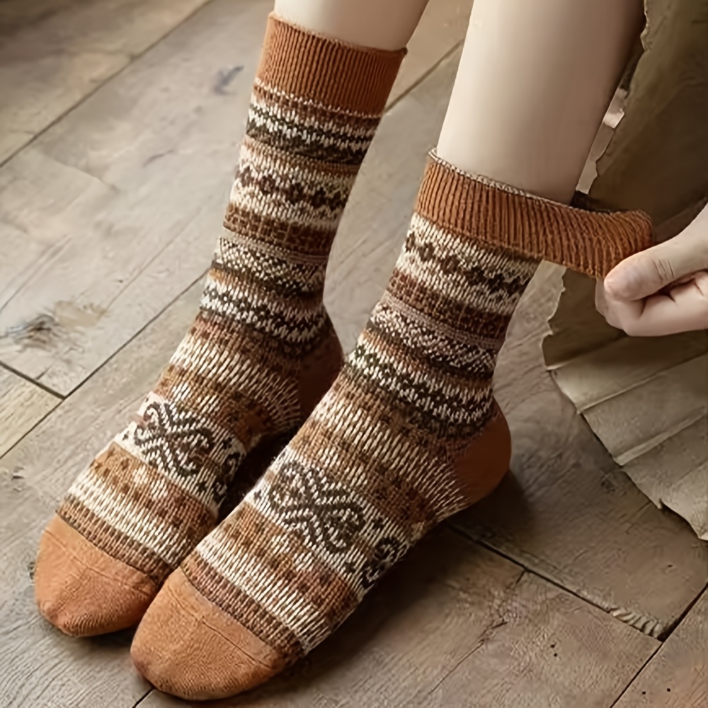 Retro 7-Color Mid-Calf Socks f - Winter Ethnic Fashion For Women 评论和价格
