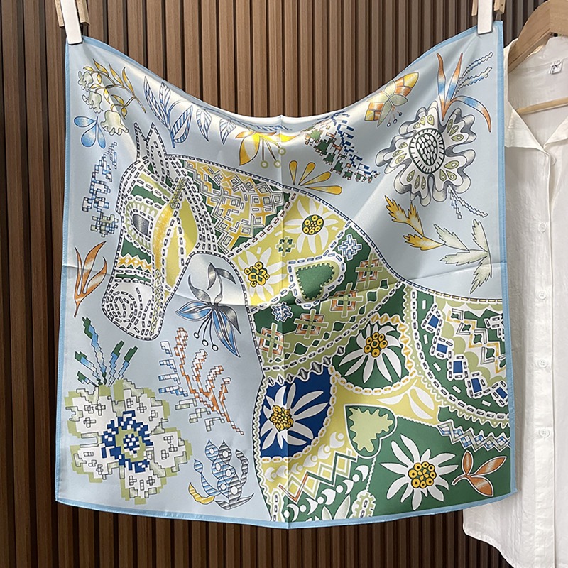 Green Boho Horse Square Scarf  - Ethnic Boho Fashion 评论和价格