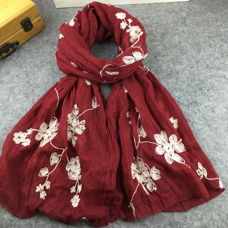 Many Colours Ethnic Embroidery - Winter Ethnic Fashion For Women 评论和价格