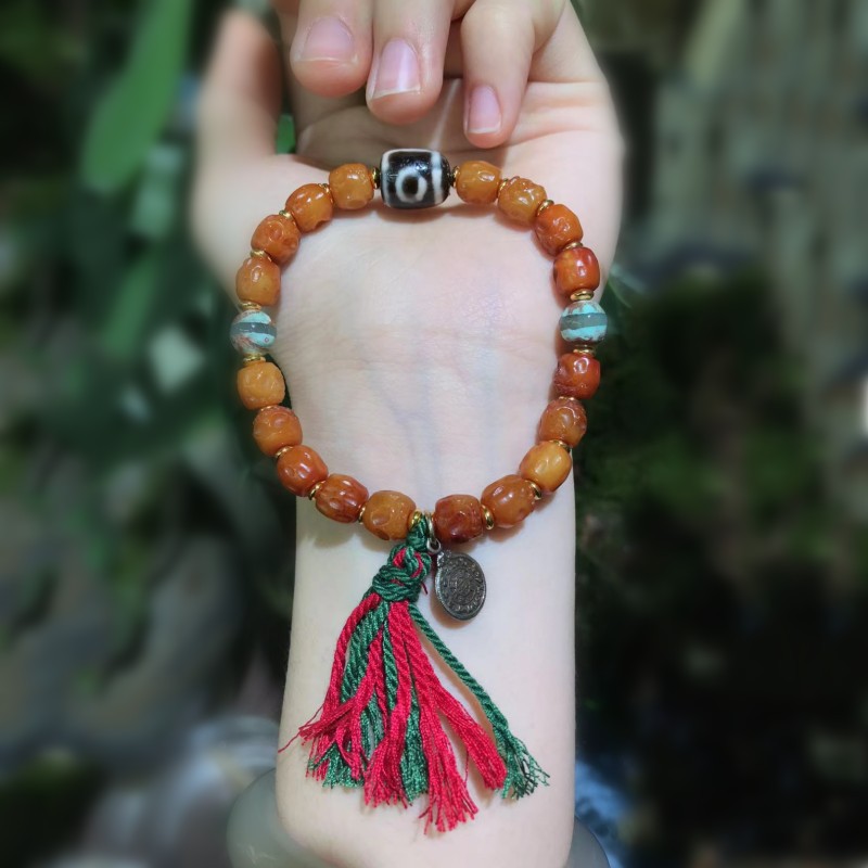 Tibetan Yak Bone Adai World Tw - Ethnic Fashion World 评论和价格